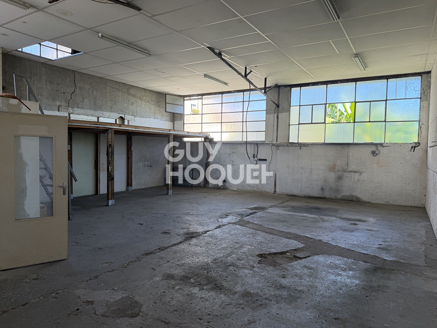 Entrepôt / local industriel Navenne 120 m2