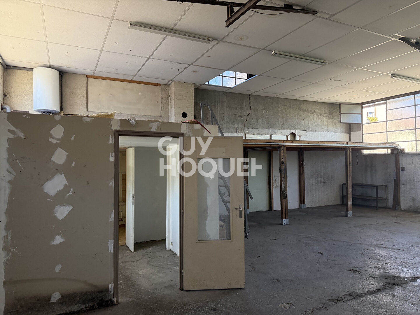 Entrepôt / local industriel Navenne 120 m2