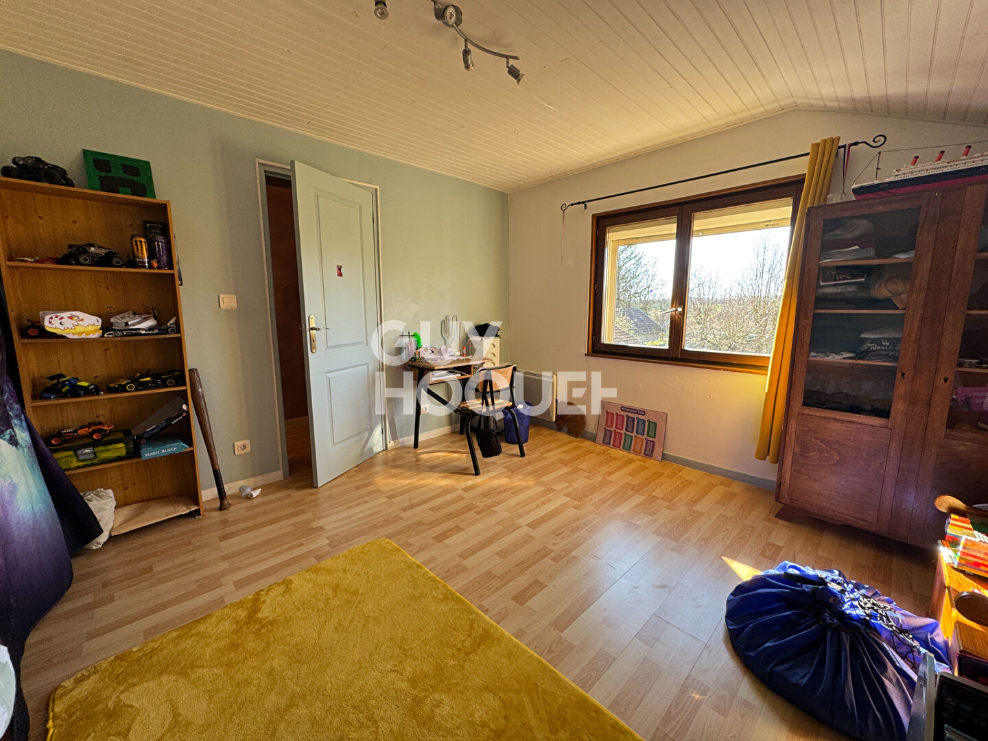 Maison Pouilley Francais 5 pièce(s) 220 m2