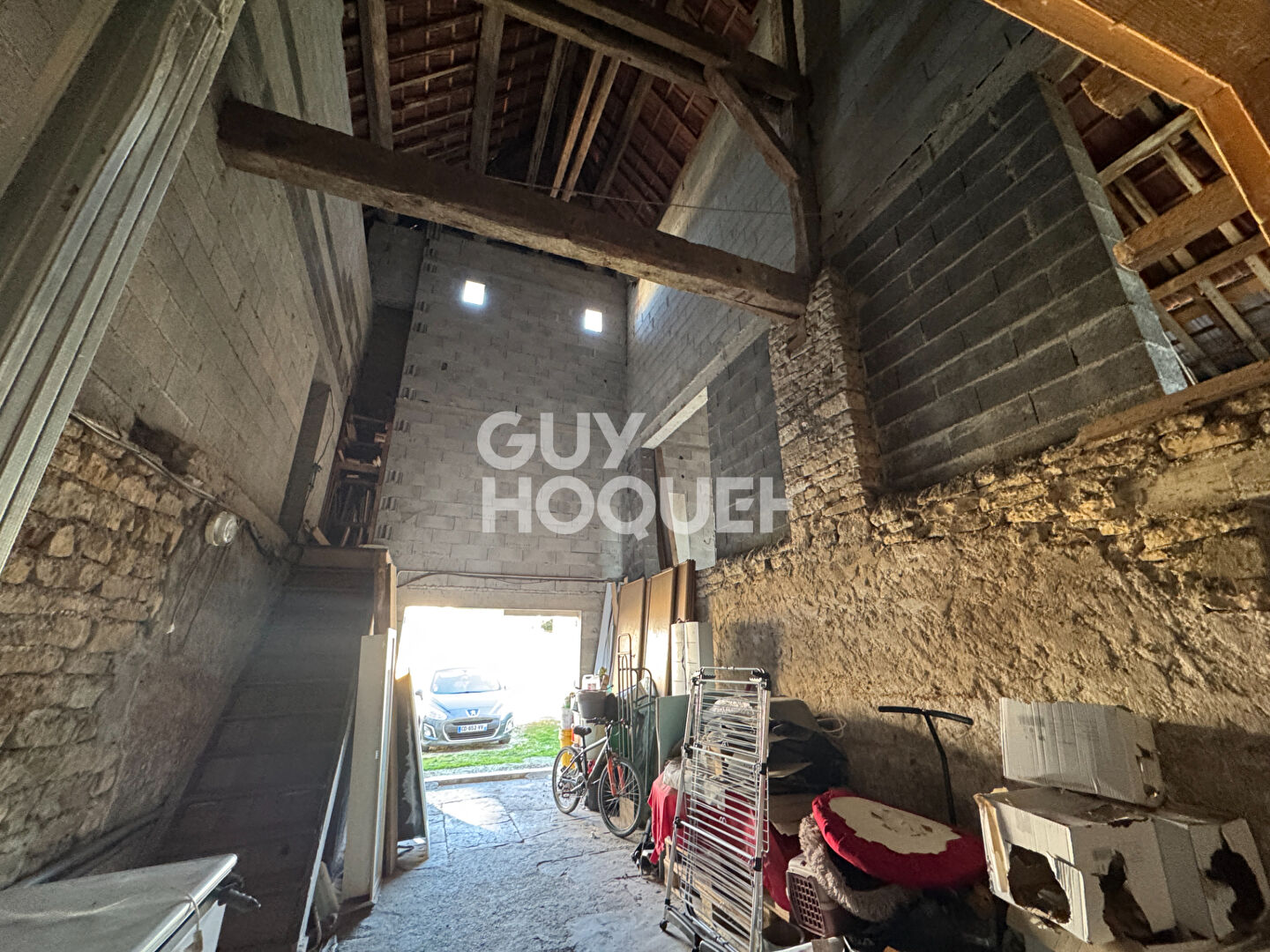 Maison Pouilley Francais 5 pièce(s) 220 m2