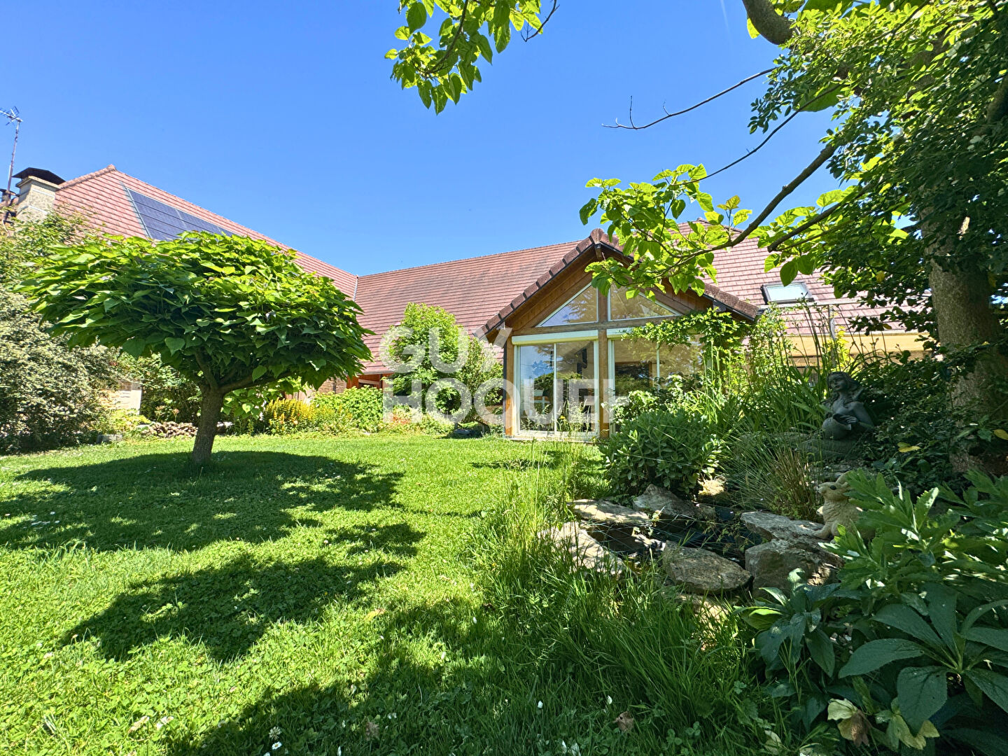 Maison et gite Oussieres 9 chambres