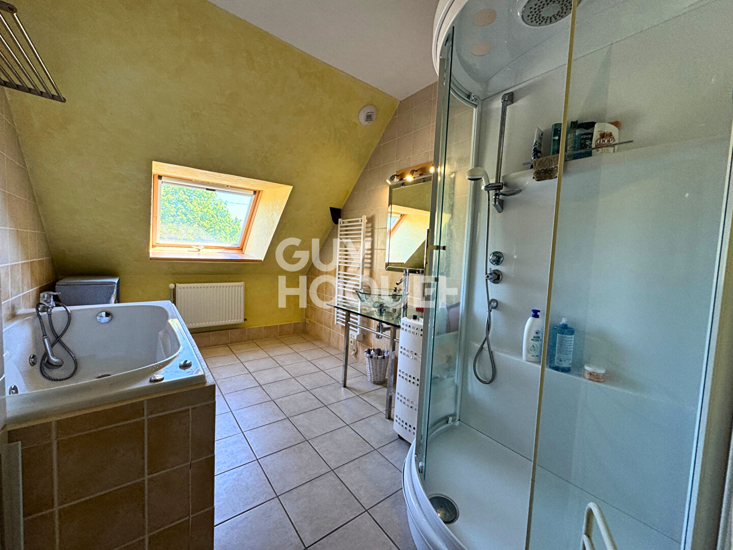 Maison et gite Oussieres 9 chambres