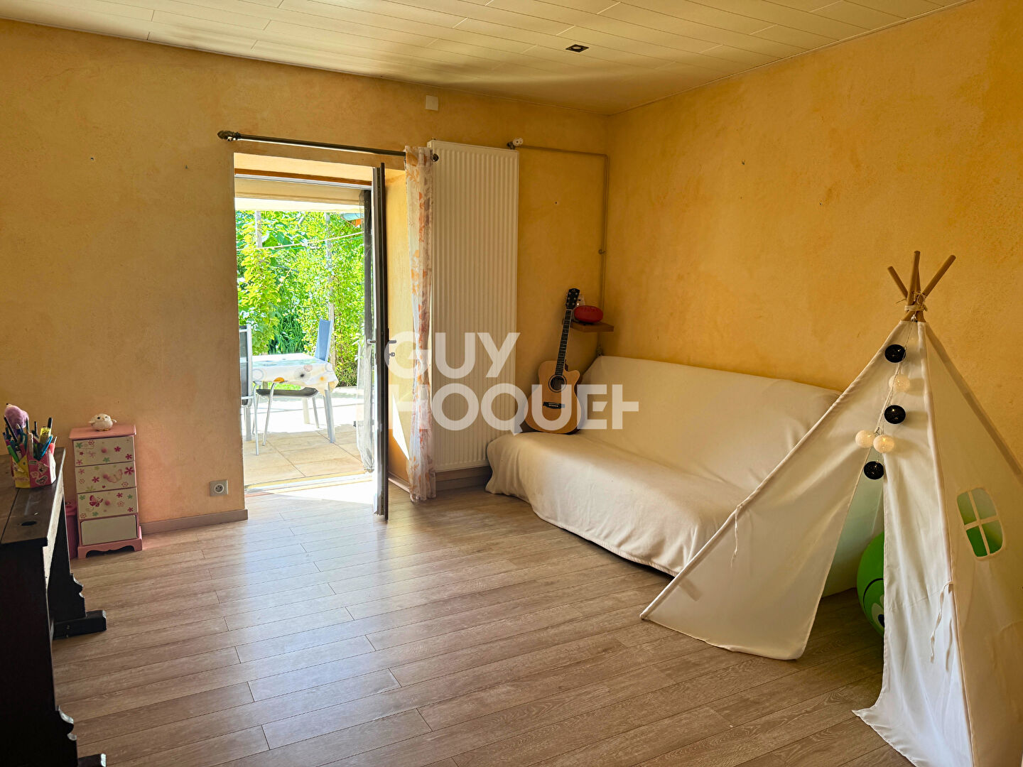 Maison et gite Oussieres 9 chambres