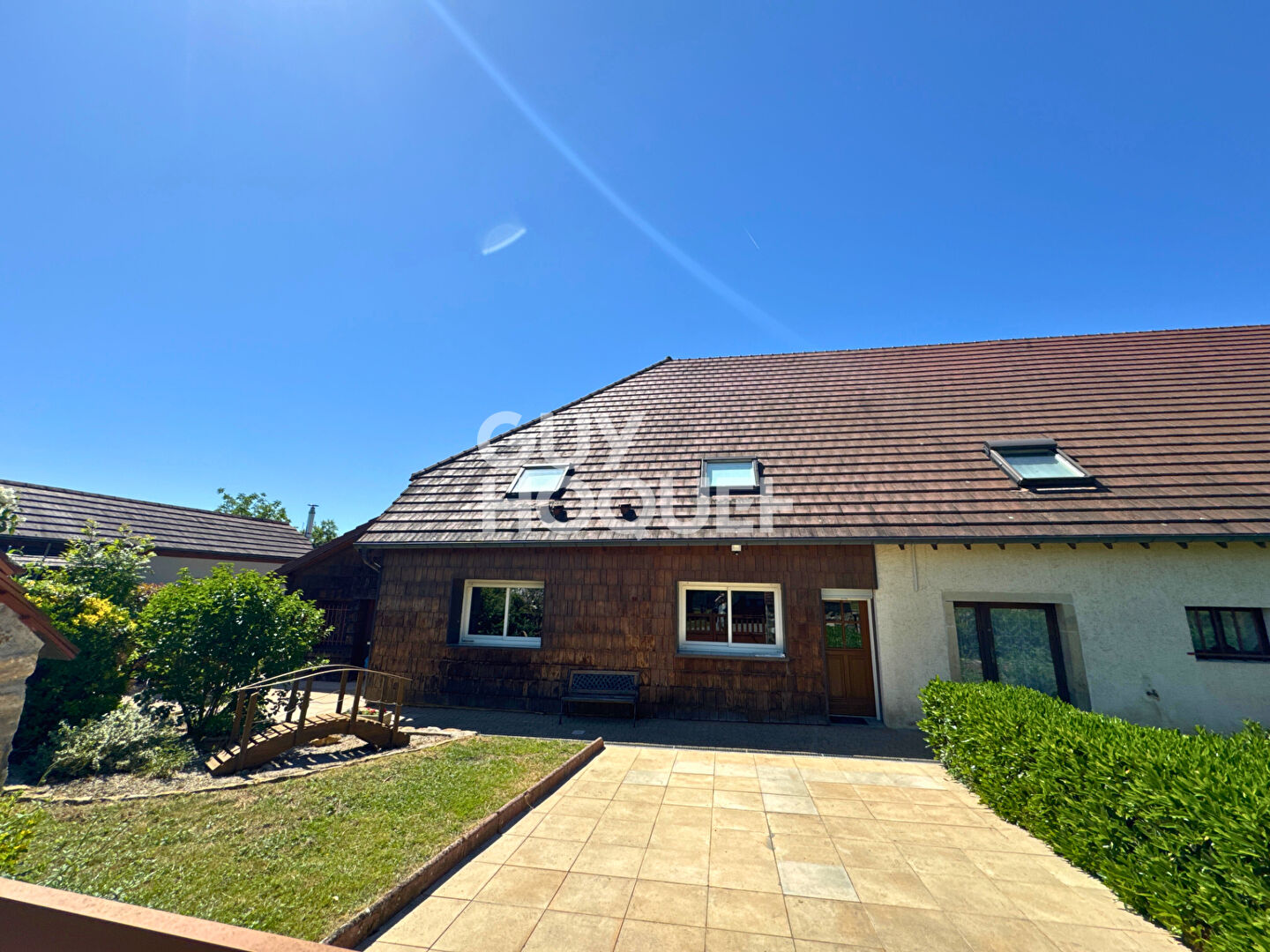 Maison et gite Oussieres 9 chambres