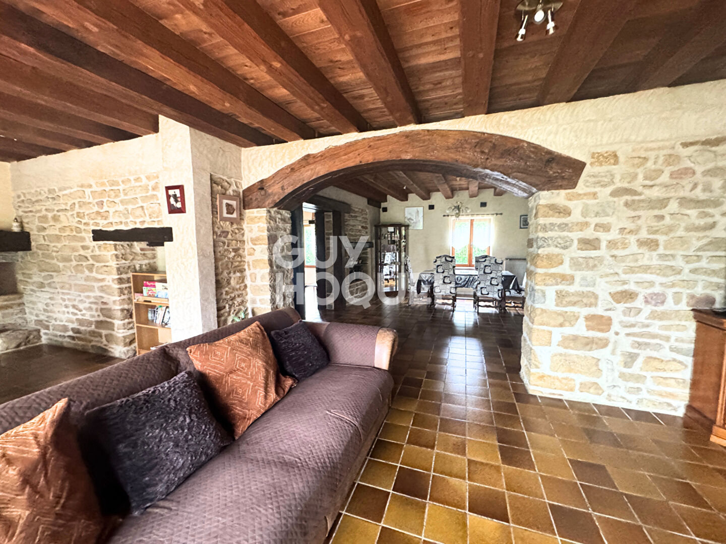 Maison et gite Oussieres 9 chambres