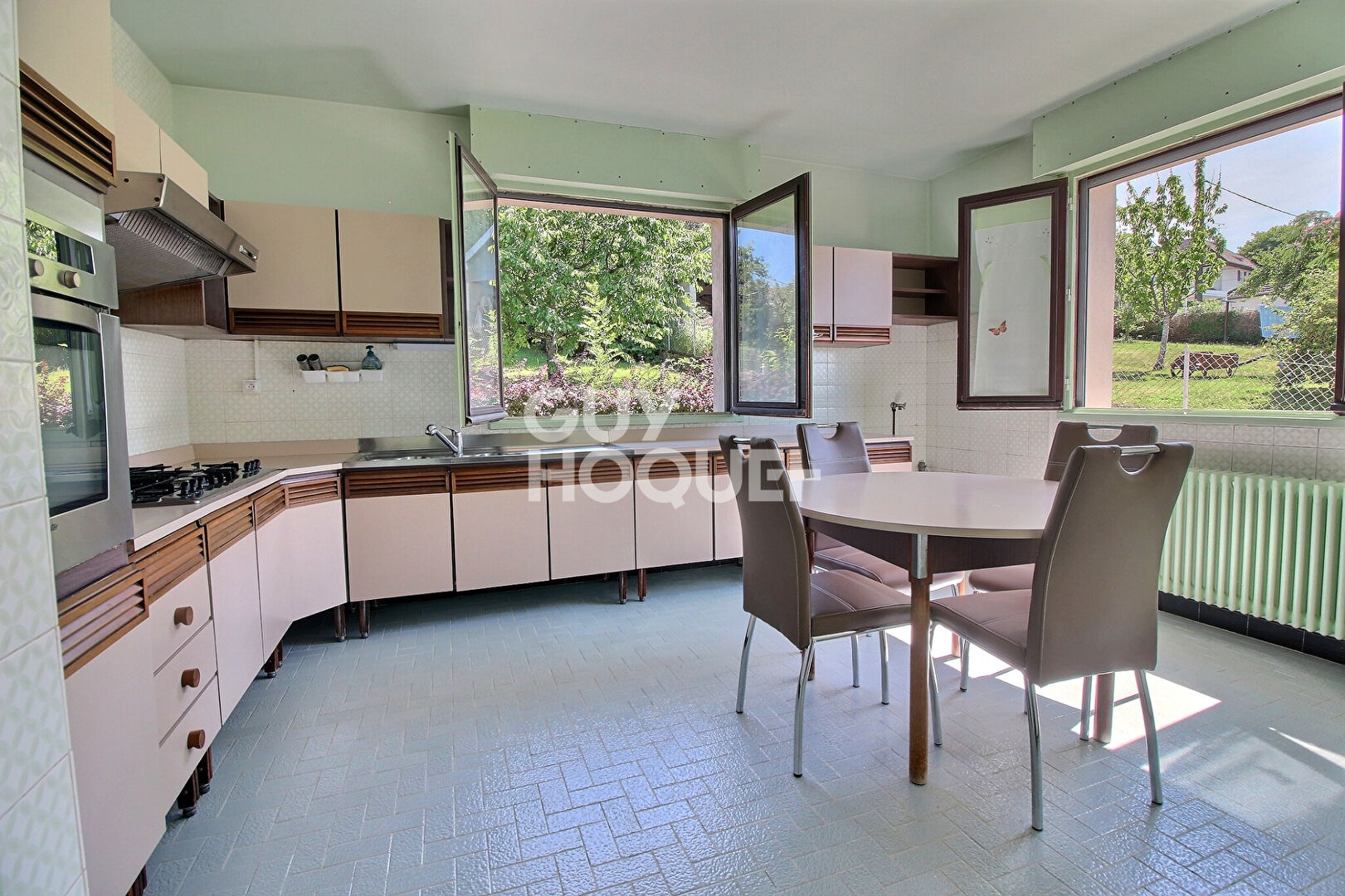 Grande Maison Familiale à FRAISANS