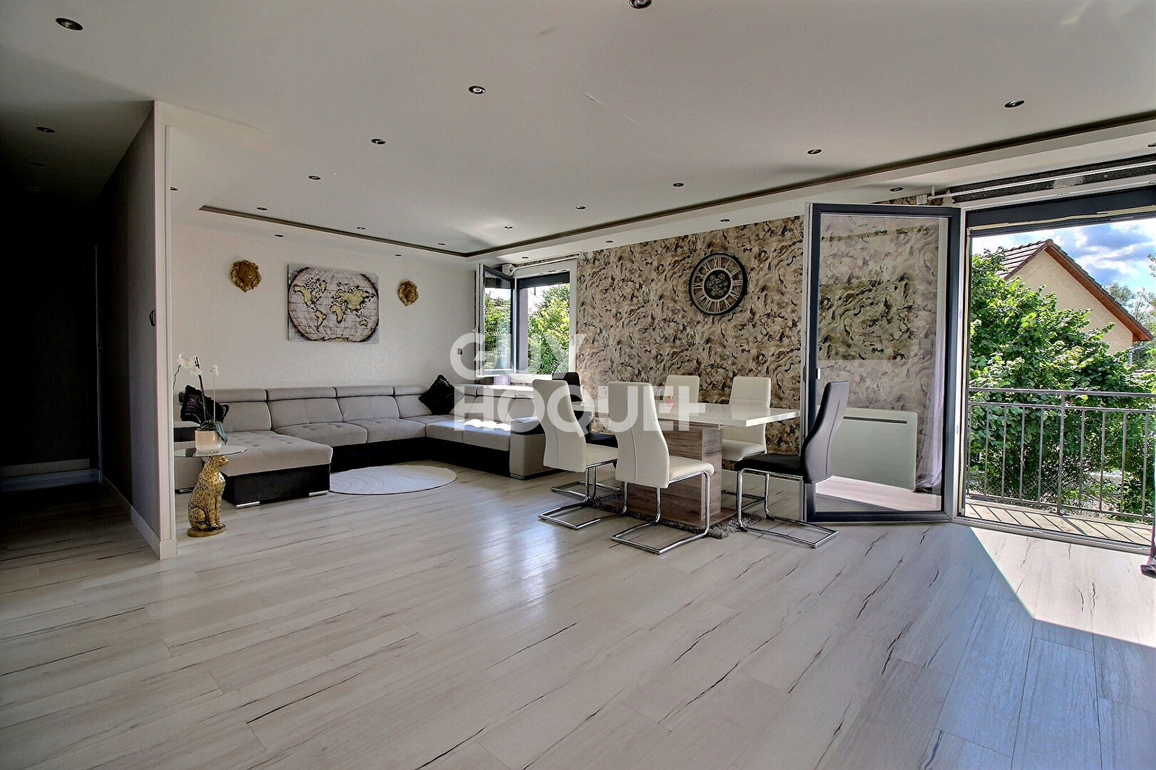 Maison rénovée à Lantenne Vertiere