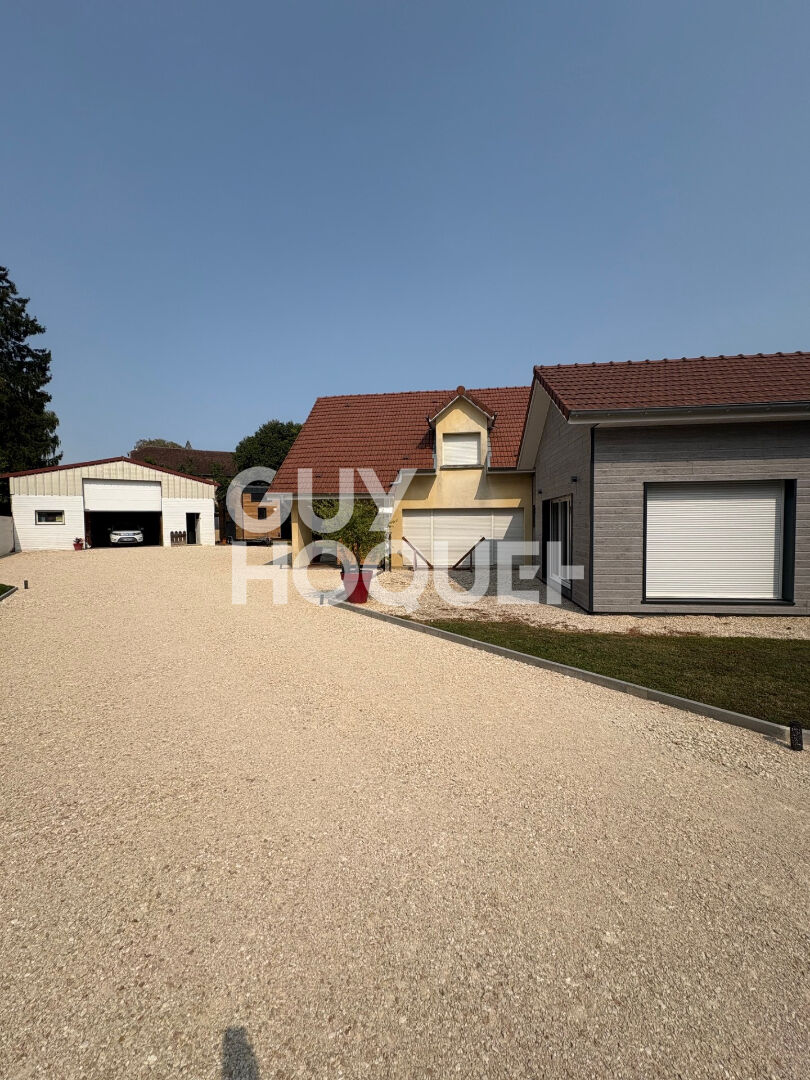 Maison Rosey 7 pièce(s) 240 m2