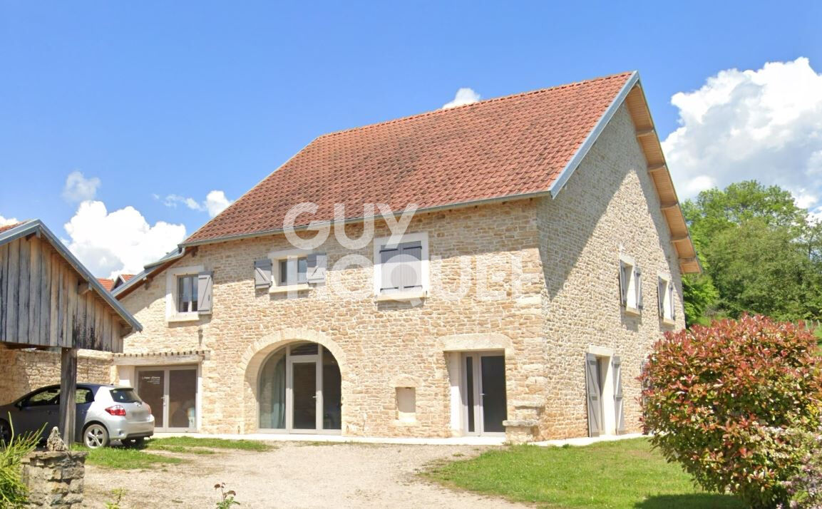 Maison rénovée 183 m² Noroy Le Bourg