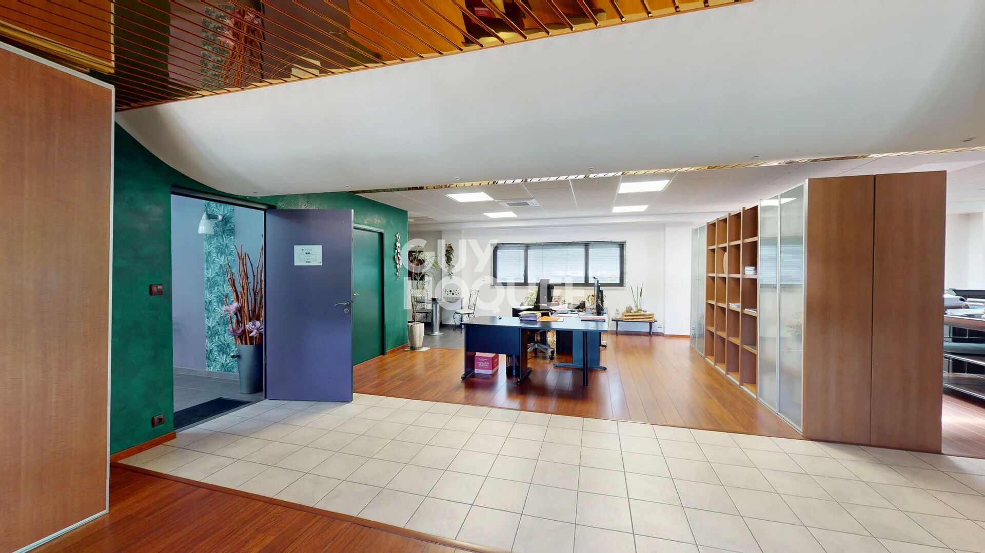 IMMEUBLE TERTIAIRE 700 m² ? INVESTISSEMENT CLÉS EN MAIN