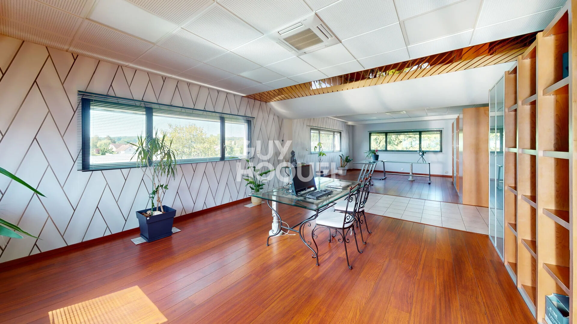 IMMEUBLE TERTIAIRE 700 m² ? INVESTISSEMENT CLÉS EN MAIN