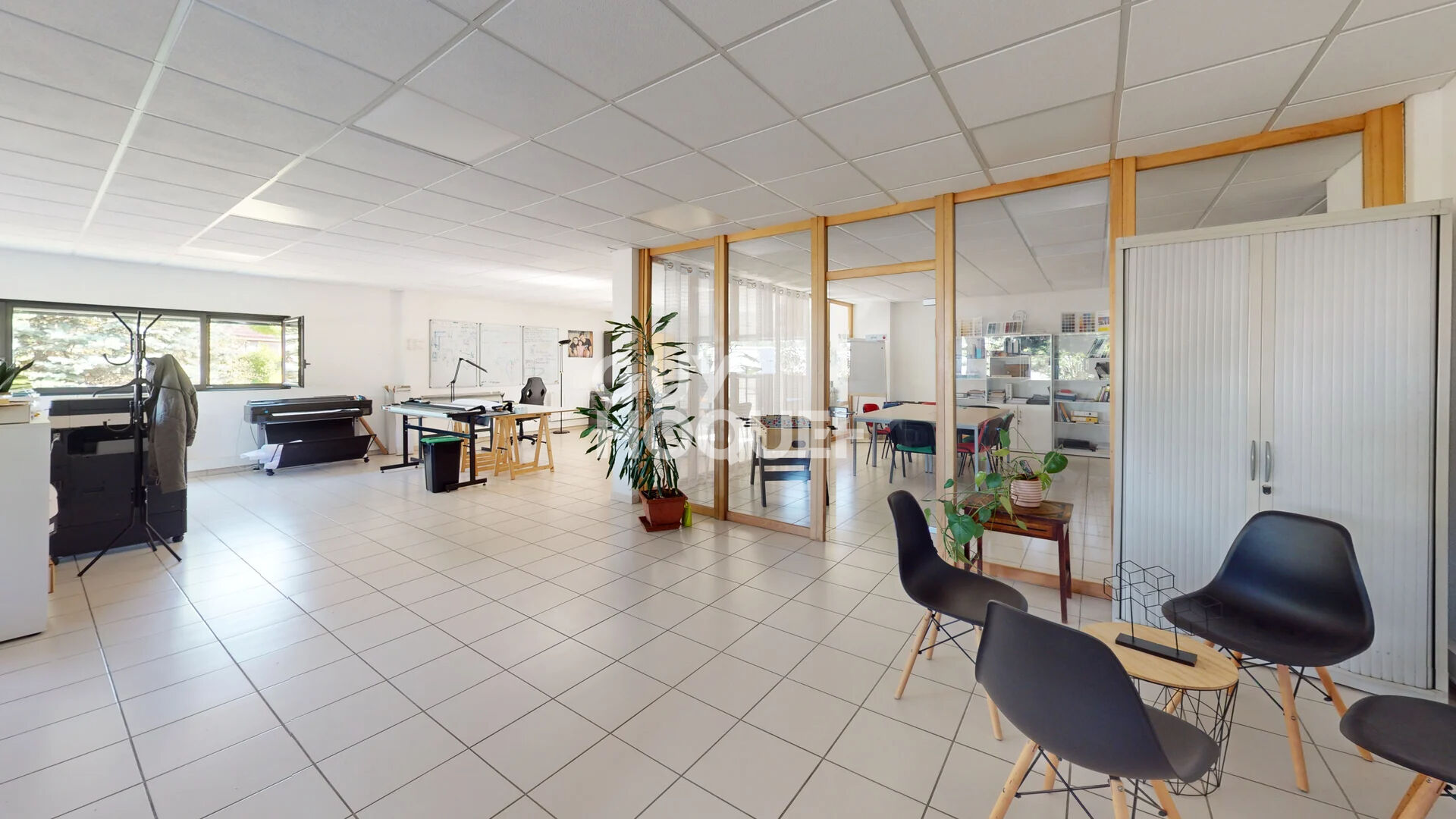 IMMEUBLE TERTIAIRE 700 m² ? INVESTISSEMENT CLÉS EN MAIN