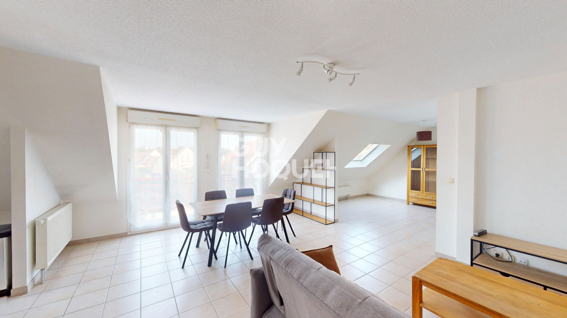 Location meublée appartement en attique 4 pièces de 89 m²