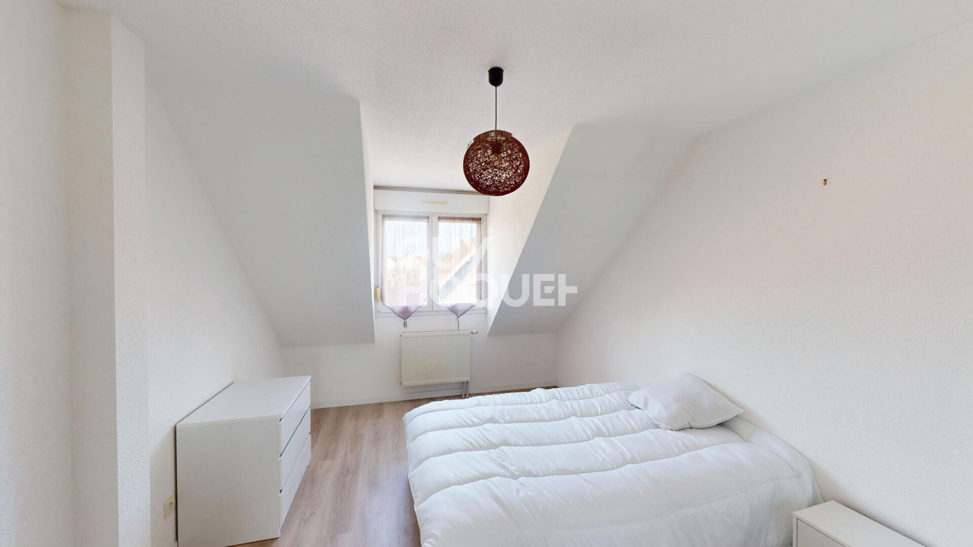 Location meublée appartement en attique 4 pièces de 89 m²