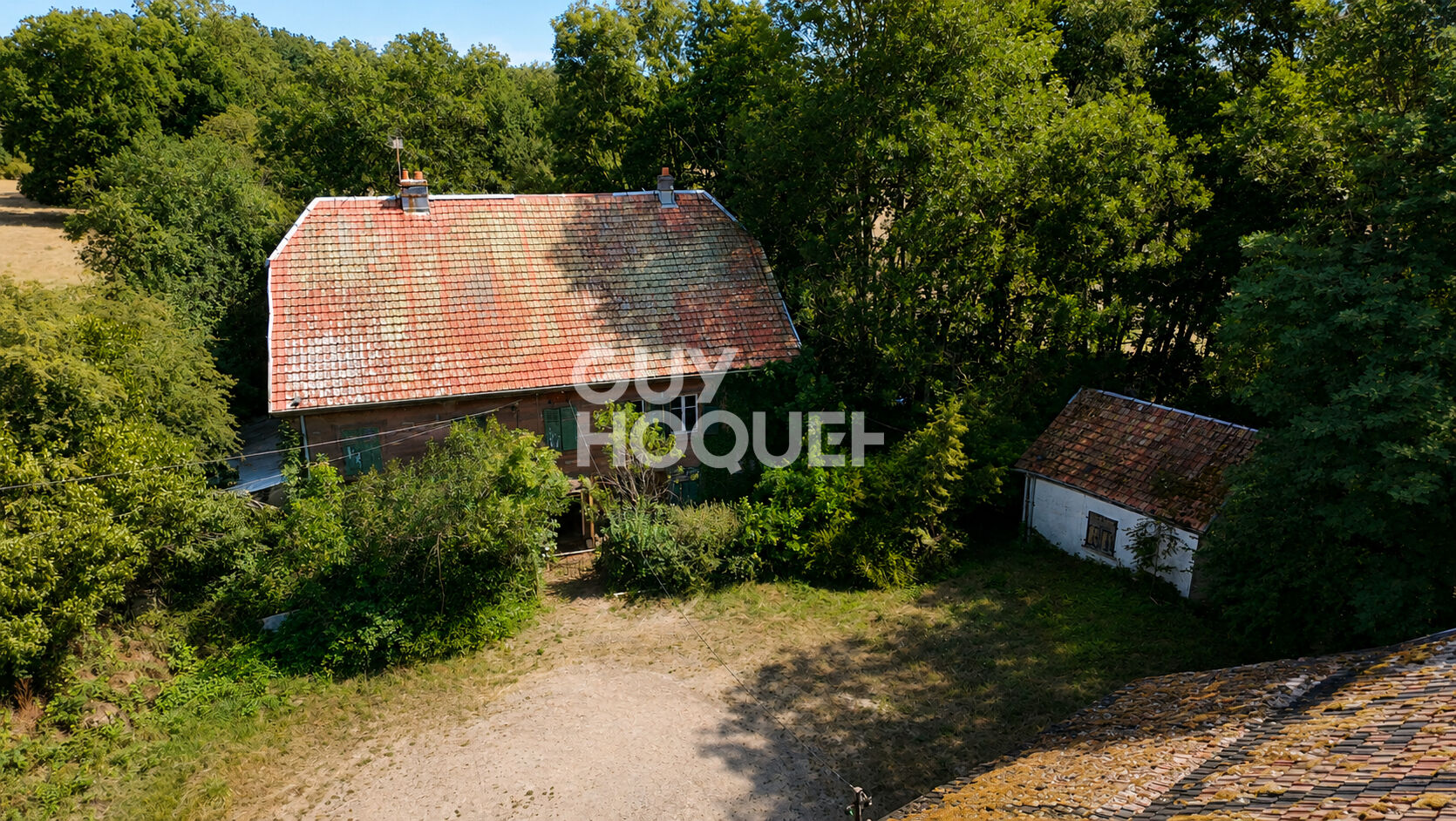 Ensemble immobilier de caractère avec ancien moulin à Larivière