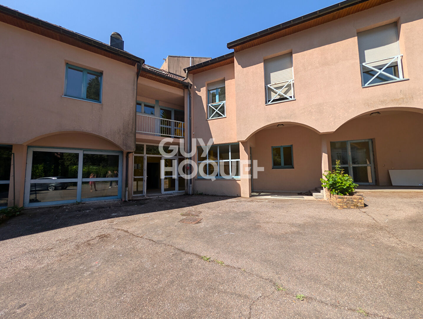 SURFACE BRUTE (LOT1) - A AMENAGER RDC 70 m² avec jardin et terrasse privatifs