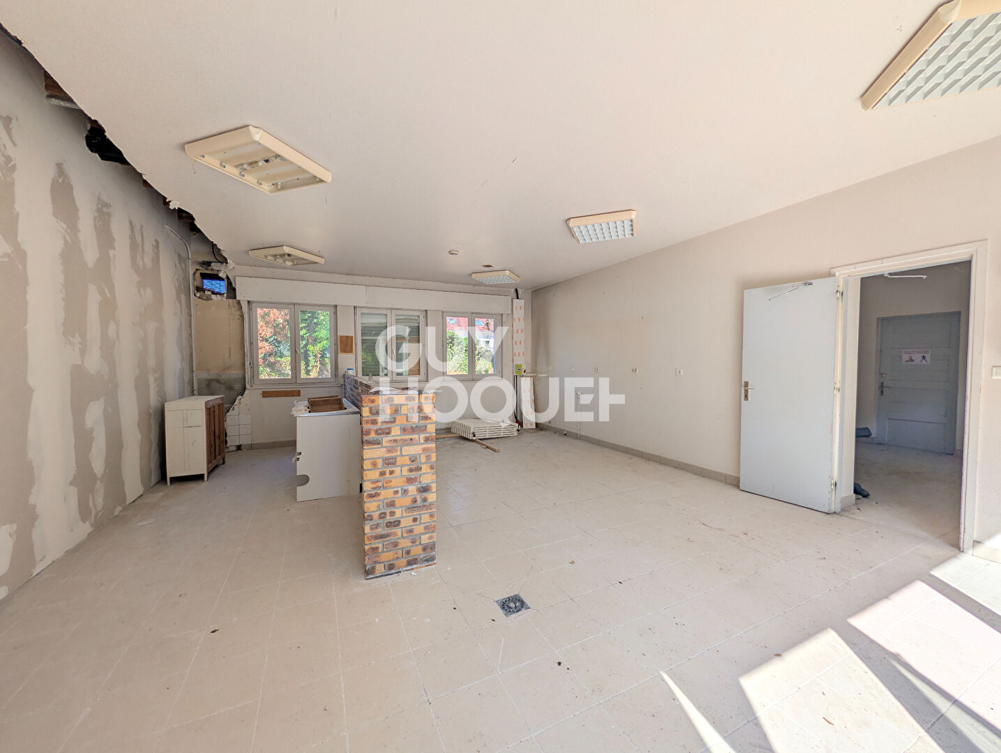 SURFACE BRUTE (LOT1) - A AMENAGER RDC 70 m² avec jardin et terrasse privatifs