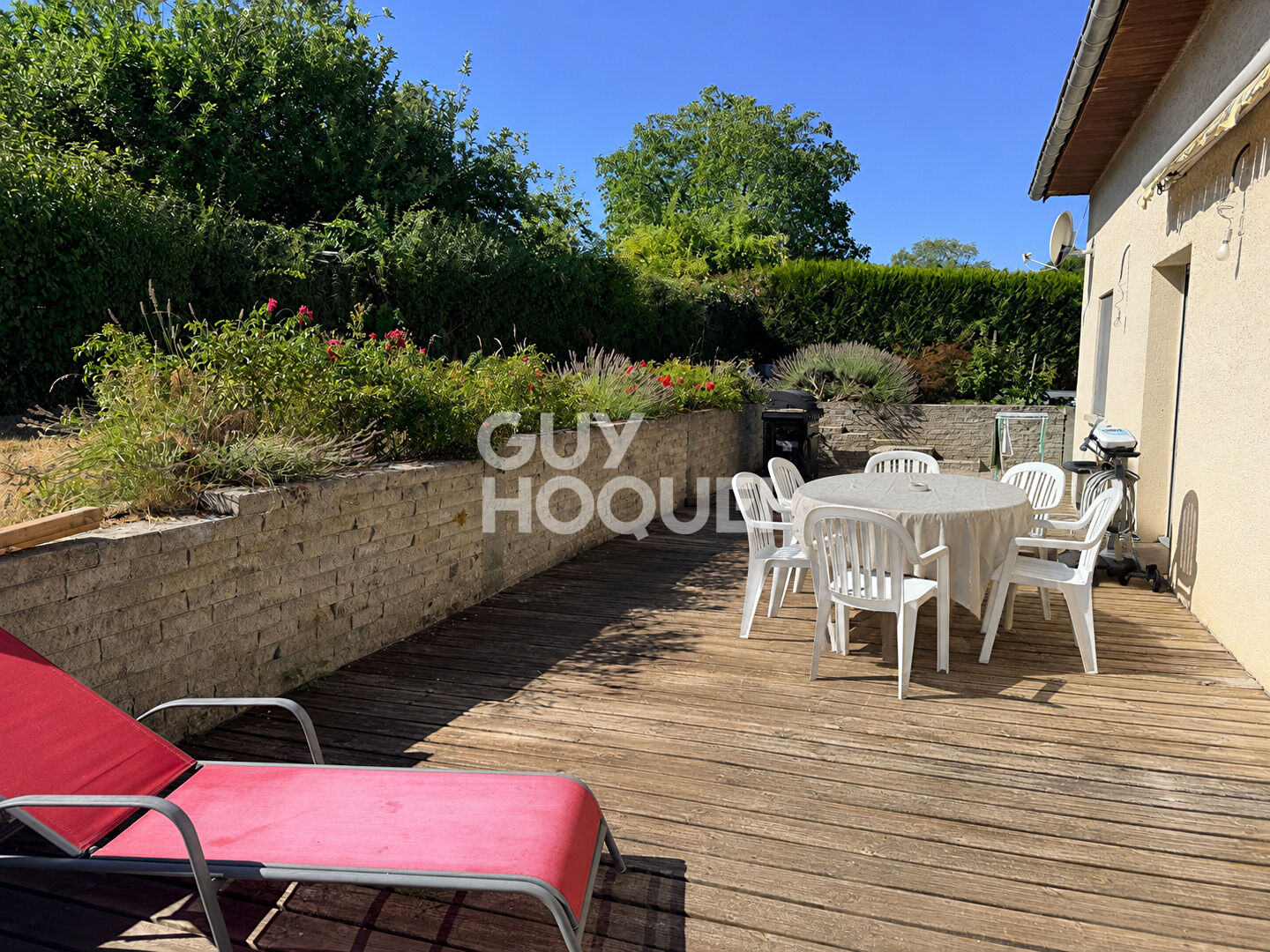 Maison familiale ou investissement ? 188 m² ? Piscine (Hauteurs de Besançon)