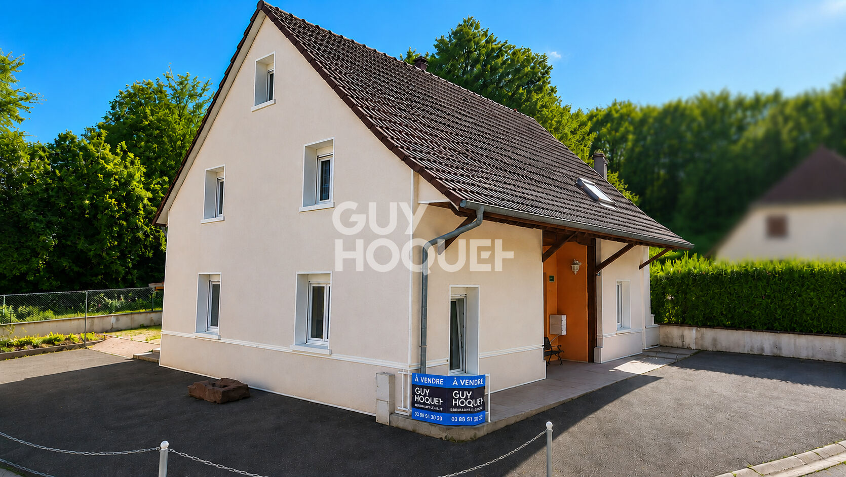 Maison de 8 pièces 178 M² + 3 garages à Anjoutey