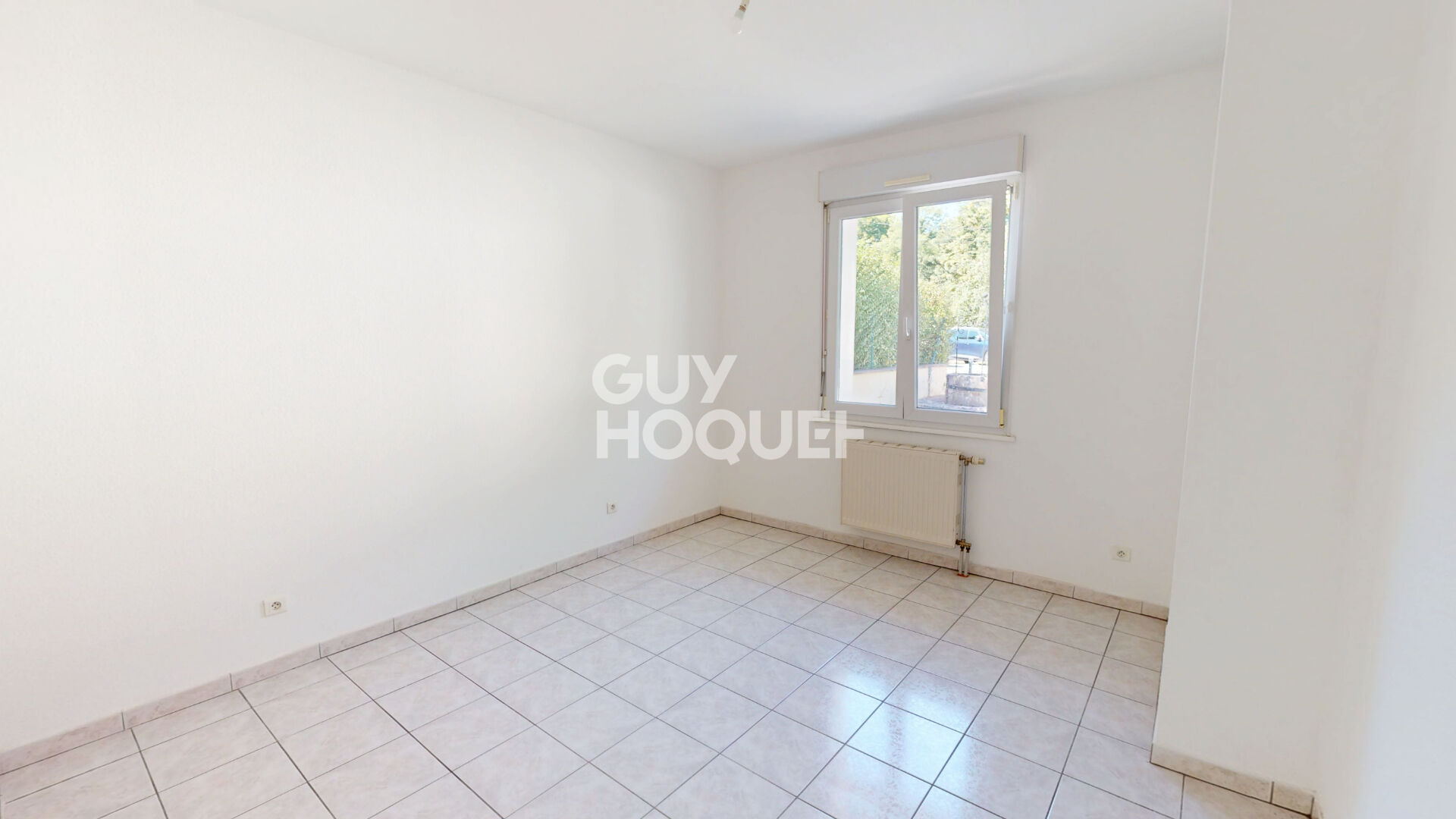 Maison de 8 pièces 178 M² + 3 garages à Anjoutey