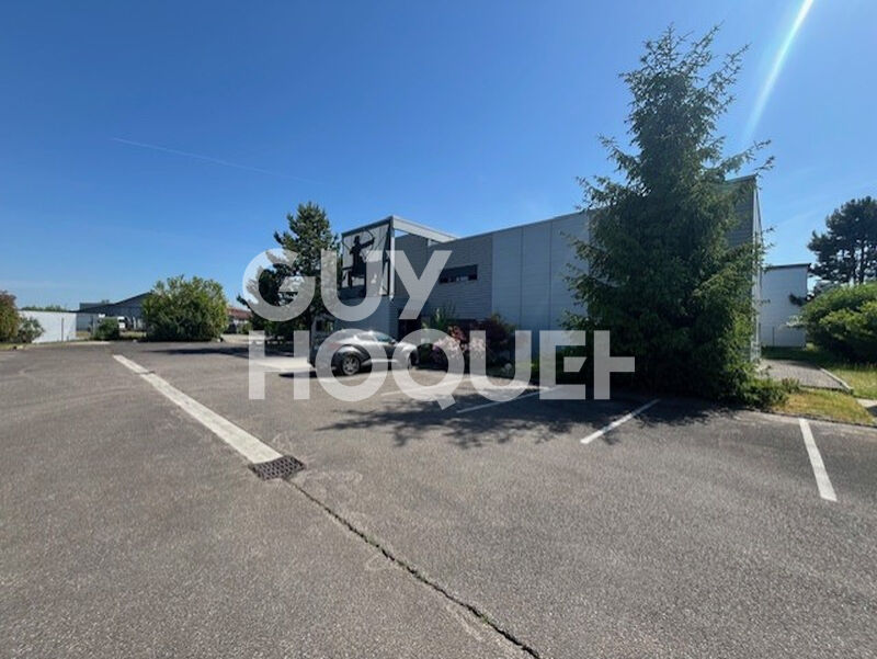 LOCAL PROFESSIONNEL RDC 130 M²  - ZA RIOZ -