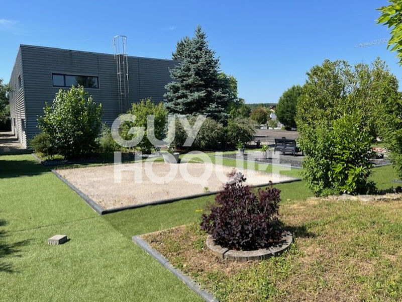 LOCAL PROFESSIONNEL - LE CENTAURE -  117 m² - RIOZ