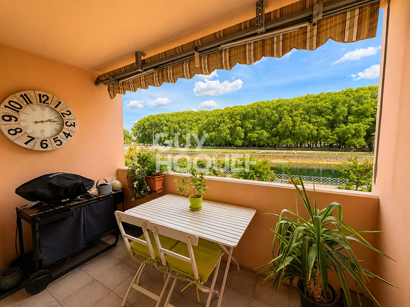 BESANÇON - Appartement T3 de 81 m²  Balcon avec vue sur le Doubs - Calme - Parking - Proche Boucle