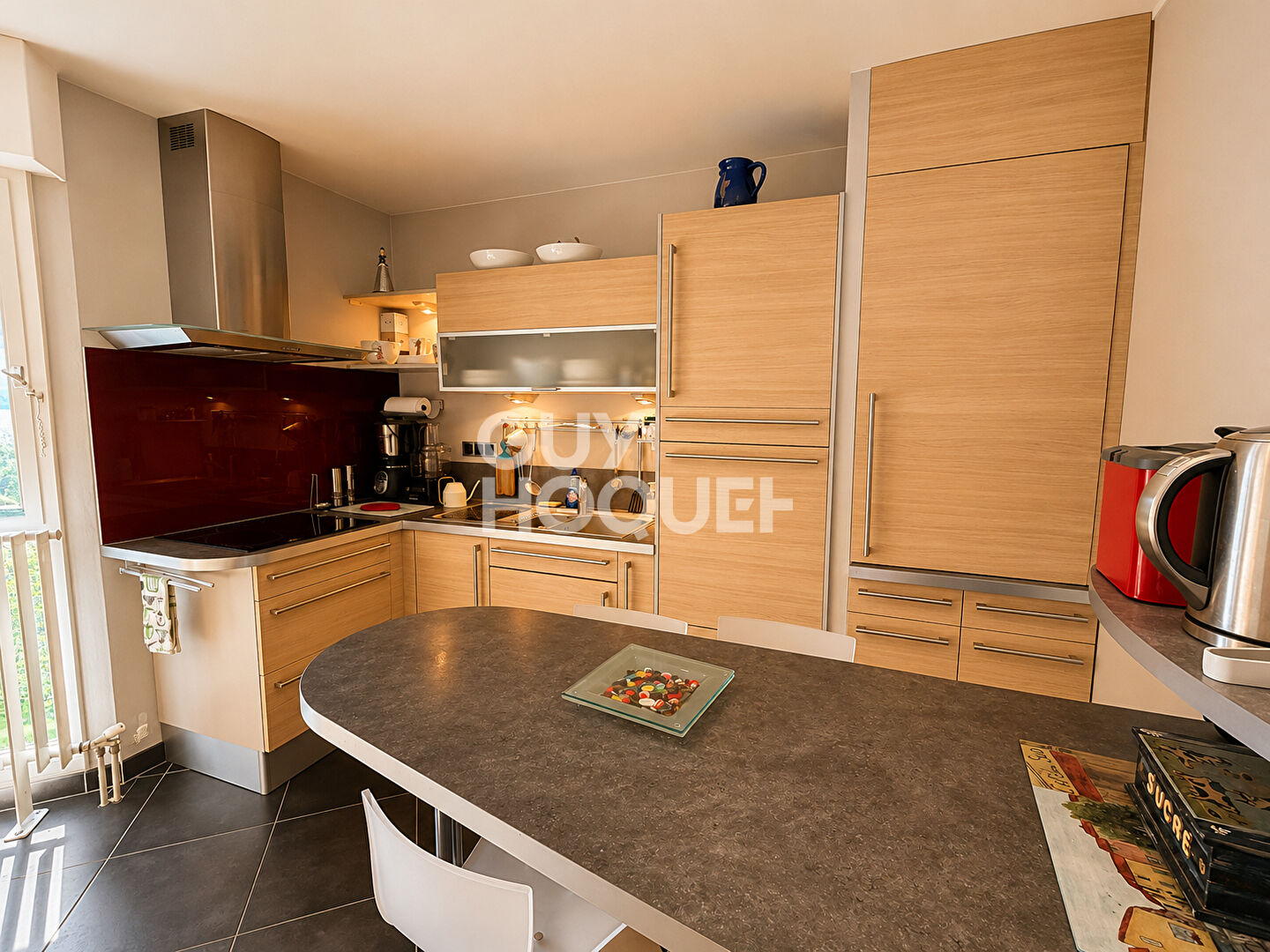 BESANÇON - Appartement T3 de 81 m²  Balcon avec vue sur le Doubs - Calme - Parking - Proche Boucle
