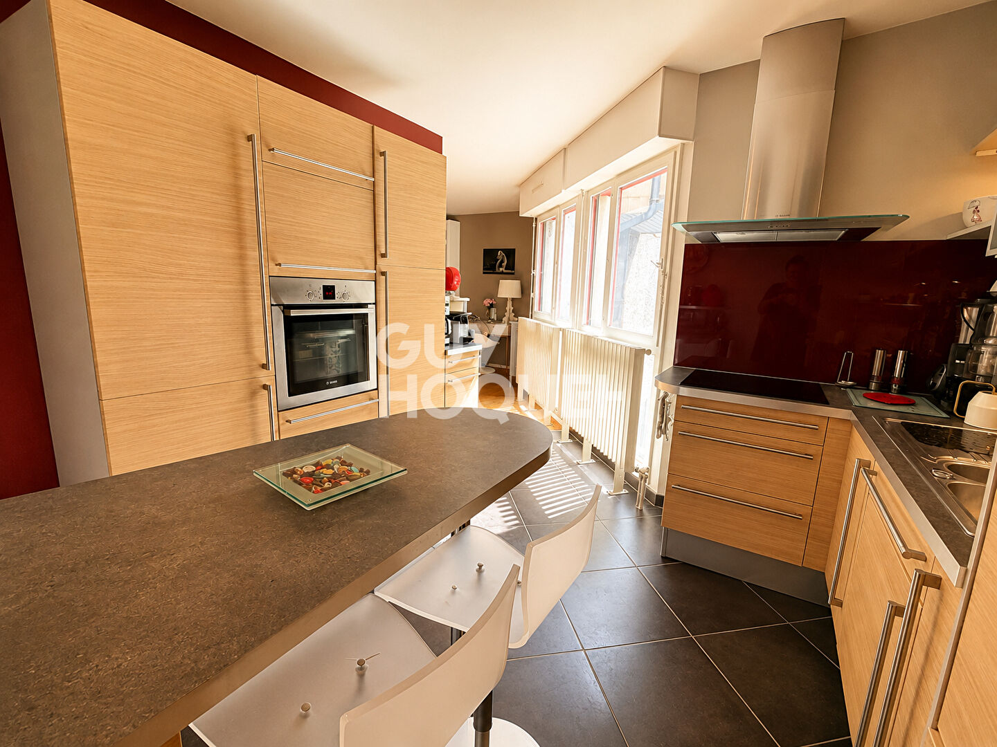 BESANÇON - Appartement T3 de 81 m²  Balcon avec vue sur le Doubs - Calme - Parking - Proche Boucle