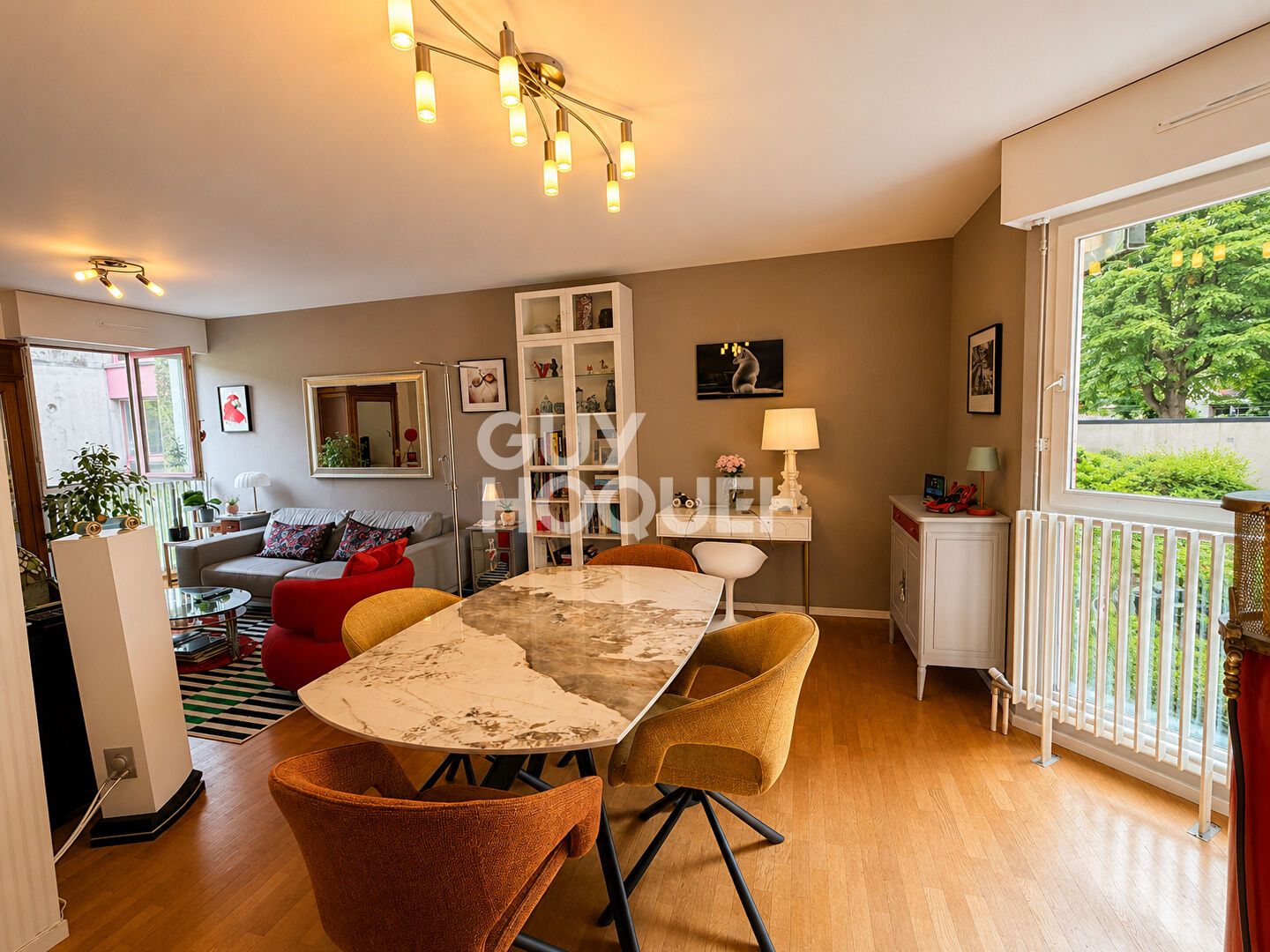 BESANÇON - Appartement T3 de 81 m²  Balcon avec vue sur le Doubs - Calme - Parking - Proche Boucle