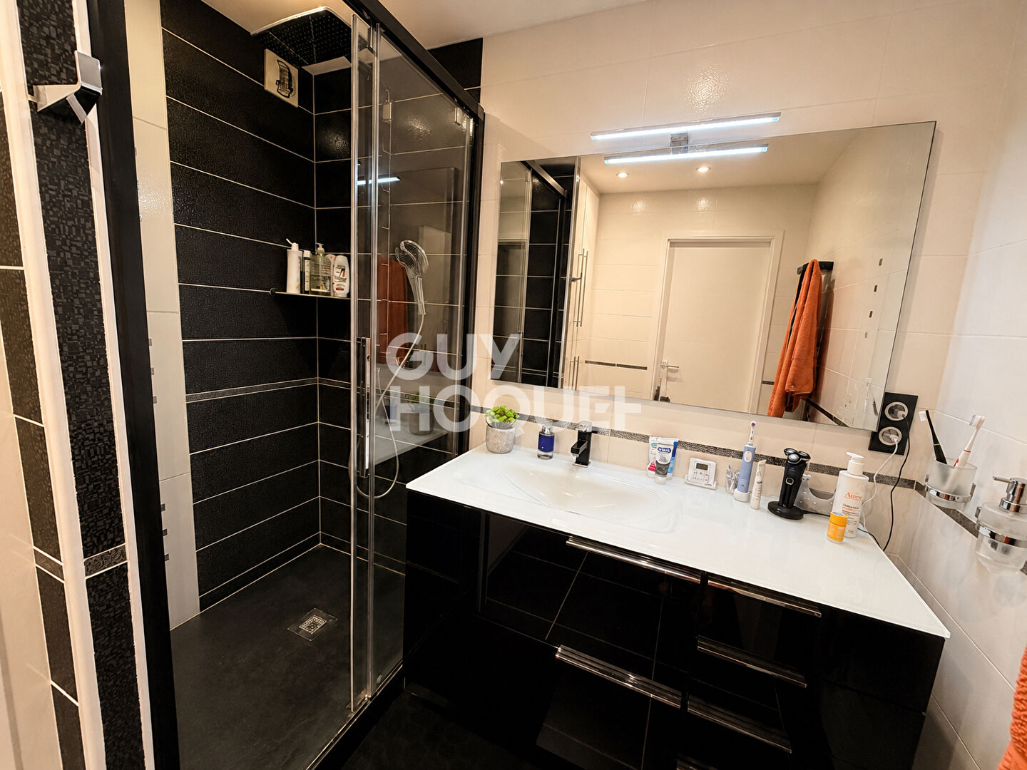 BESANÇON - Appartement T3 de 81 m²  Balcon avec vue sur le Doubs - Calme - Parking - Proche Boucle