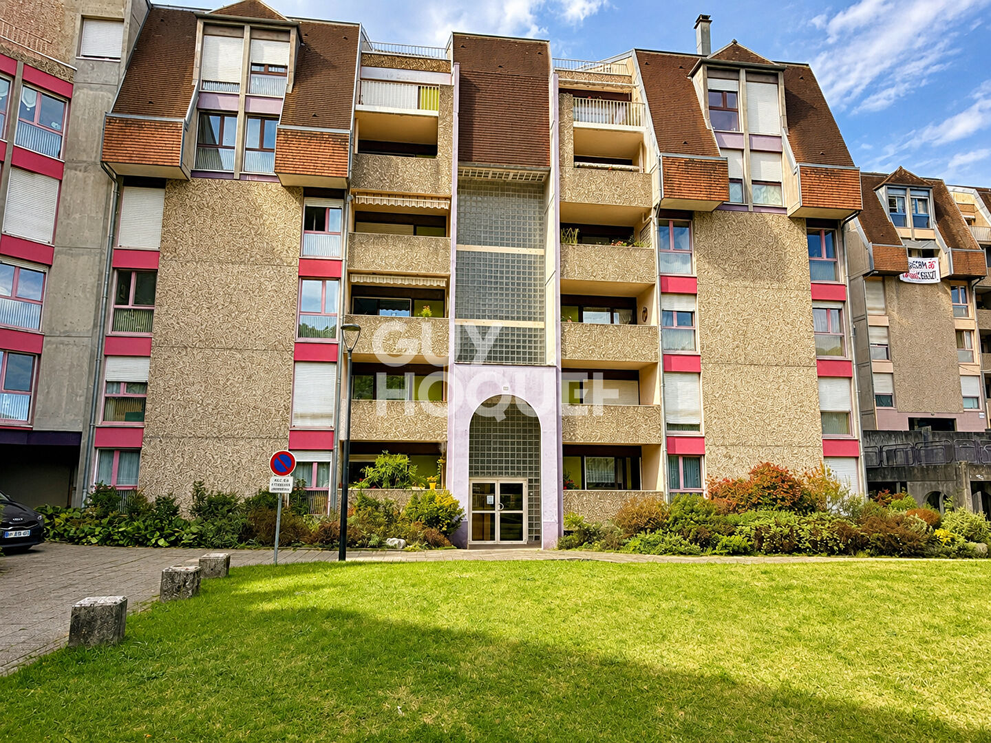 BESANÇON - Appartement T3 de 81 m²  Balcon avec vue sur le Doubs - Calme - Parking - Proche Boucle