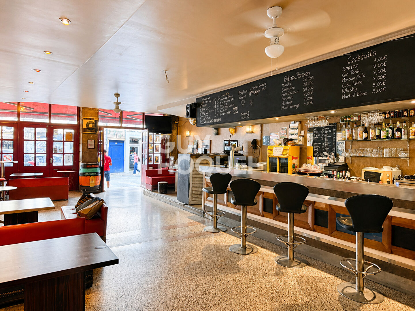 LOCAL COMMERCIAL - BESANÇON CENTRE-VILLE - QUARTIER LA MADELEINE - 79 M²