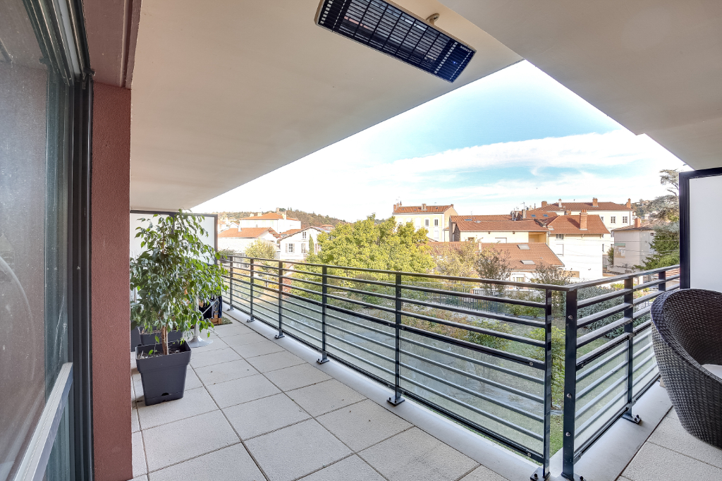 Appartement 3 pièces d'une surface habitable de 66,55 m² à vendre à STE COLOMBE (69560).