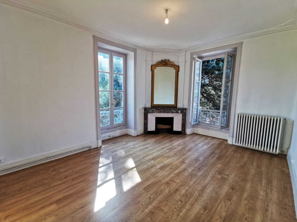 À vendre à ROUSSILLON (38150), appartement 3 pièces 97.09 m².