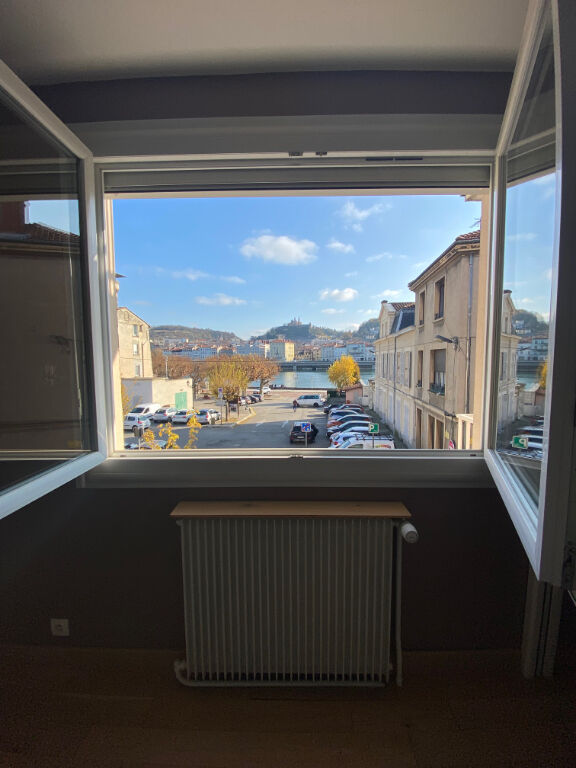 A LOUER - Appartement T5 avec balcon, cave et garage à SAINTE COLOMBE
