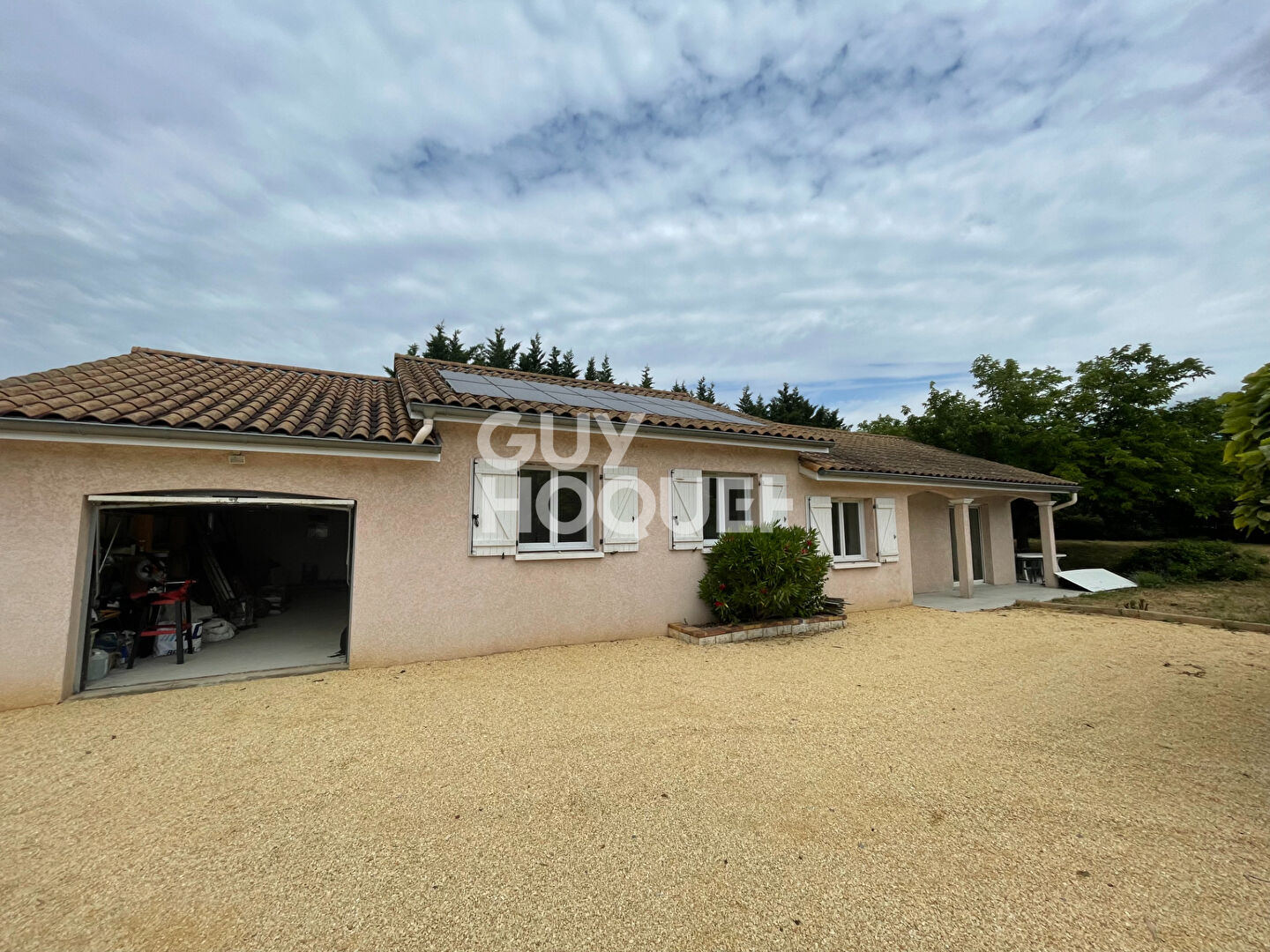 A LOUER 15 MINUTES DE VIENNE // Maison rénovée 5 pièce(s) avec Jardin et garage 38550 Auberives-Sur-Varèze