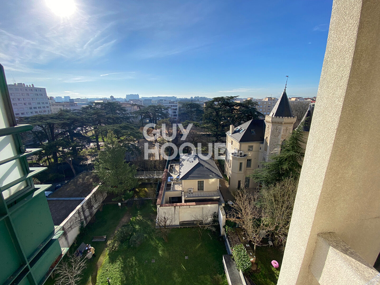 Exclusivité T1 avec vue sur le parc 7ème étage ASCENSEUR