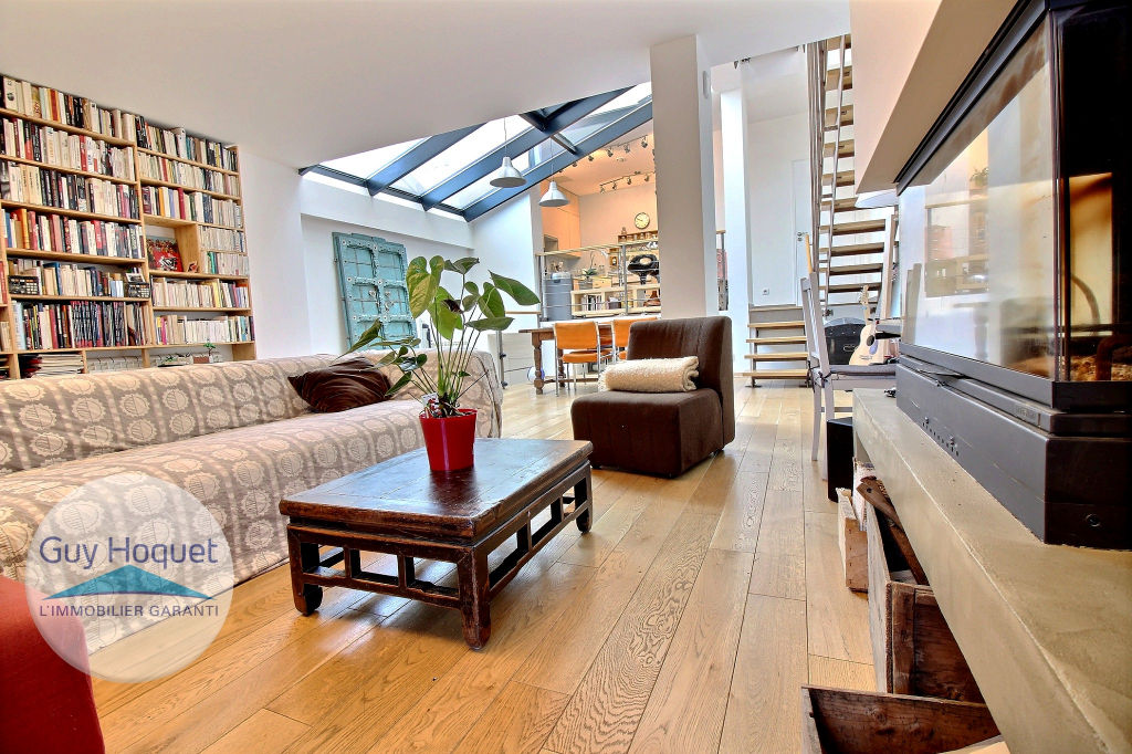 À vendre à IVRY SUR SEINE (94200), Maison type LOFT d'environ 145 m².