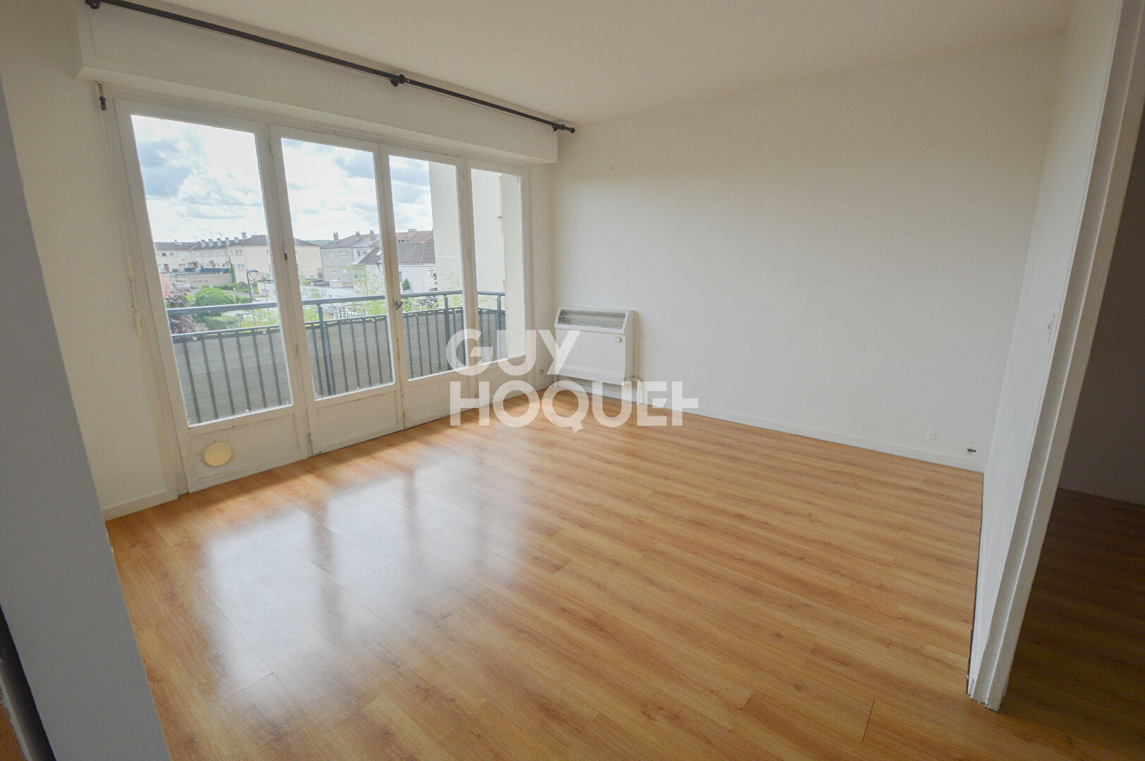 VILLEPREUX : appartement 4 pièces (73 m²) en vente