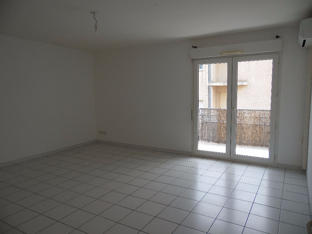 Appartement Les Angles 4 pièce(s) 79,75 m²