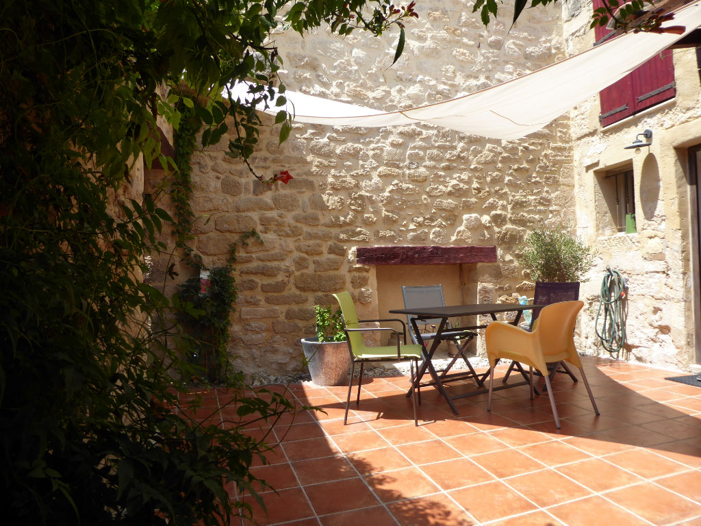 Vente d'une maison  à VILLENEUVE LES AVIGNON
