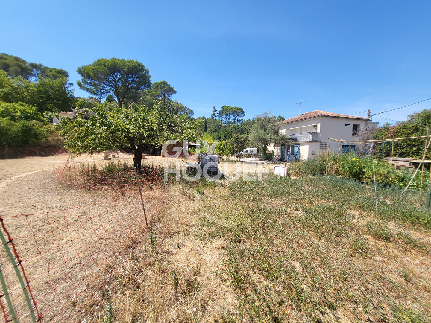 Trois Terrains constructibles à Connaux 589 m²