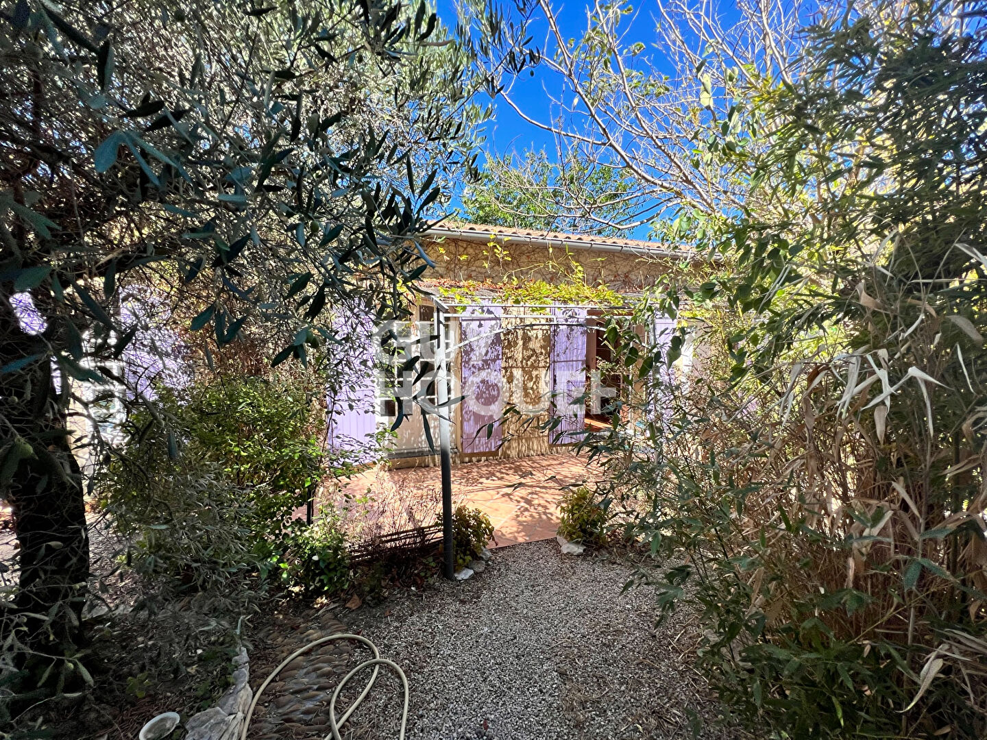Maison F4 (87 m²) sur 557 m² aux ANGLES