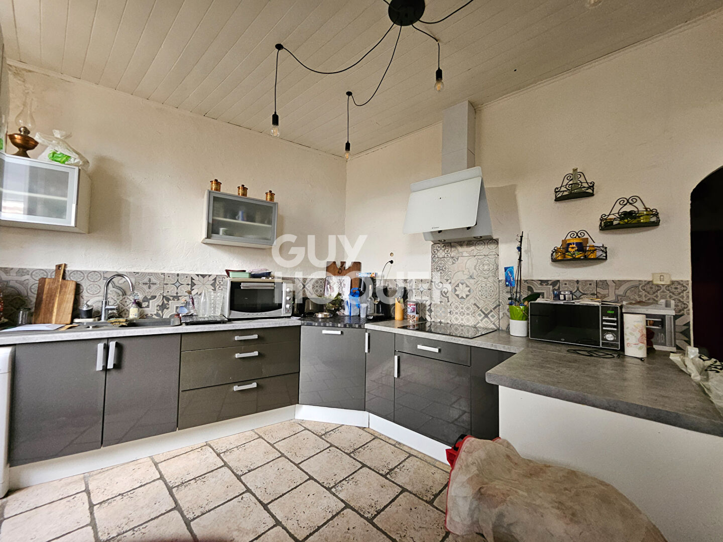 CONNAUX : Maison de village T8 à vendre