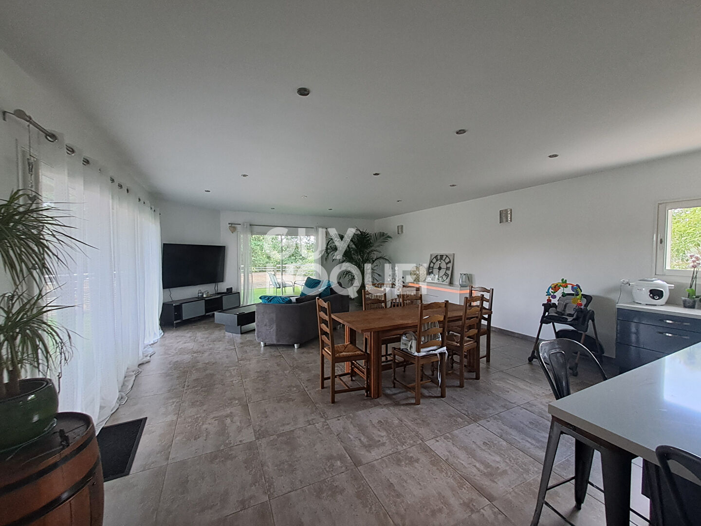 Maison T5 (142 m²) en vente à SAINT MARCEL DE CAREIRET