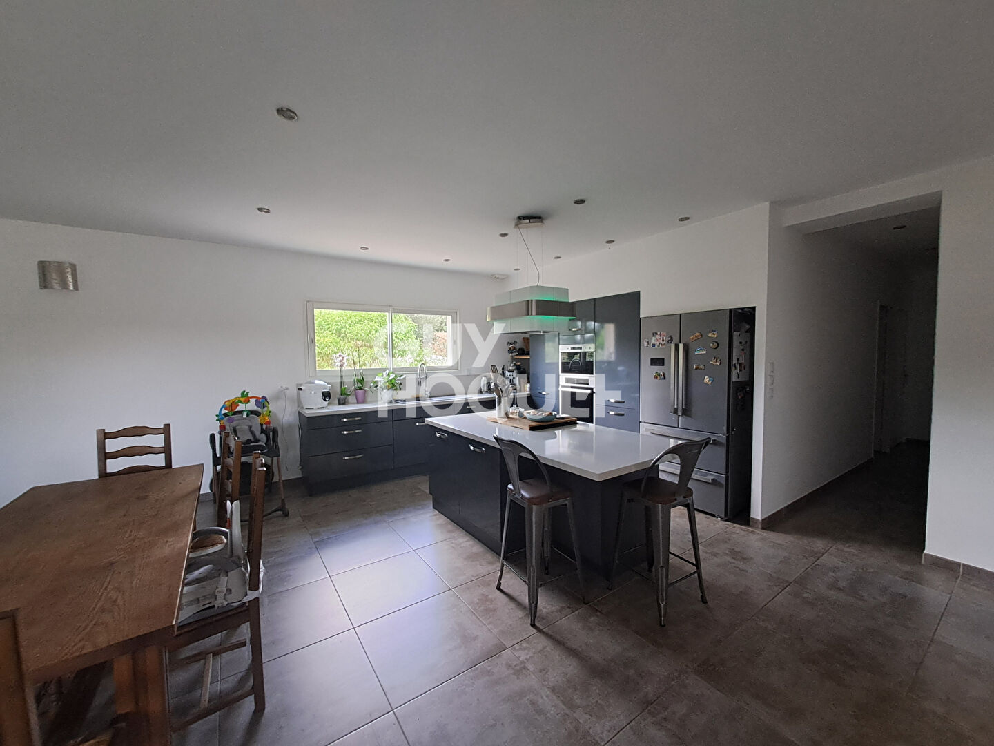 Maison T5 (142 m²) en vente à SAINT MARCEL DE CAREIRET