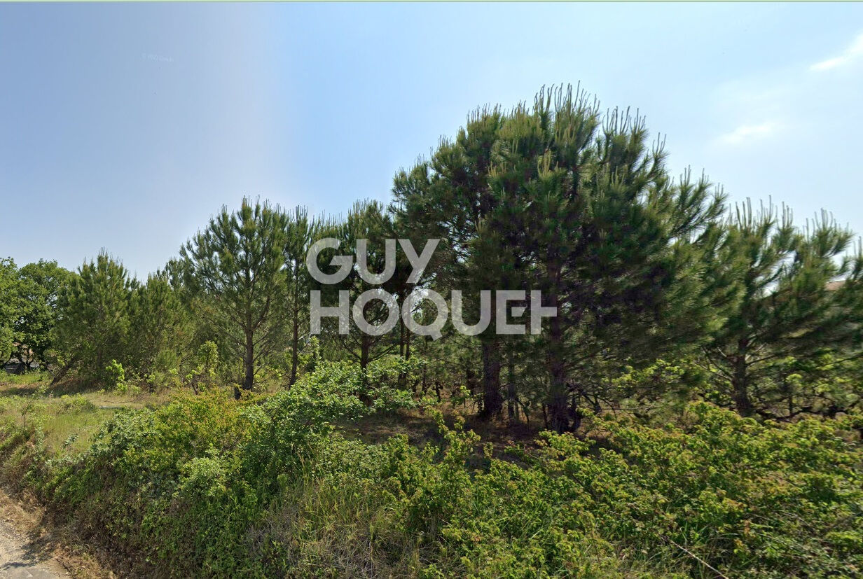 En exclusivité - Terrain constructible de 395 m² viabilisé, clôturé, au calme et proche commodités