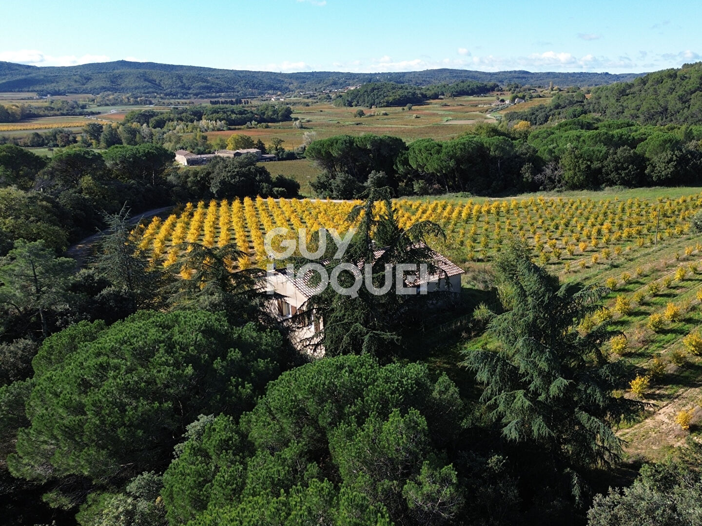 VENTE : maison de 4 pièces (123 m²) à TRESQUES