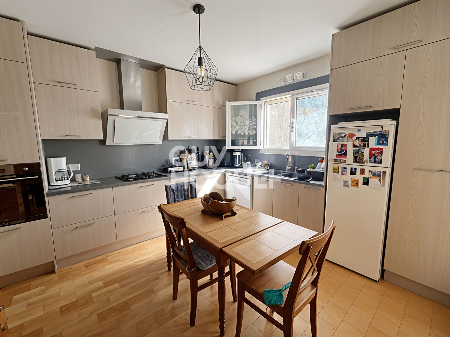 Maison spacieuse  (137 m²) à vendre à Saint Paul Les Fonts - 4 chambres et piscine !